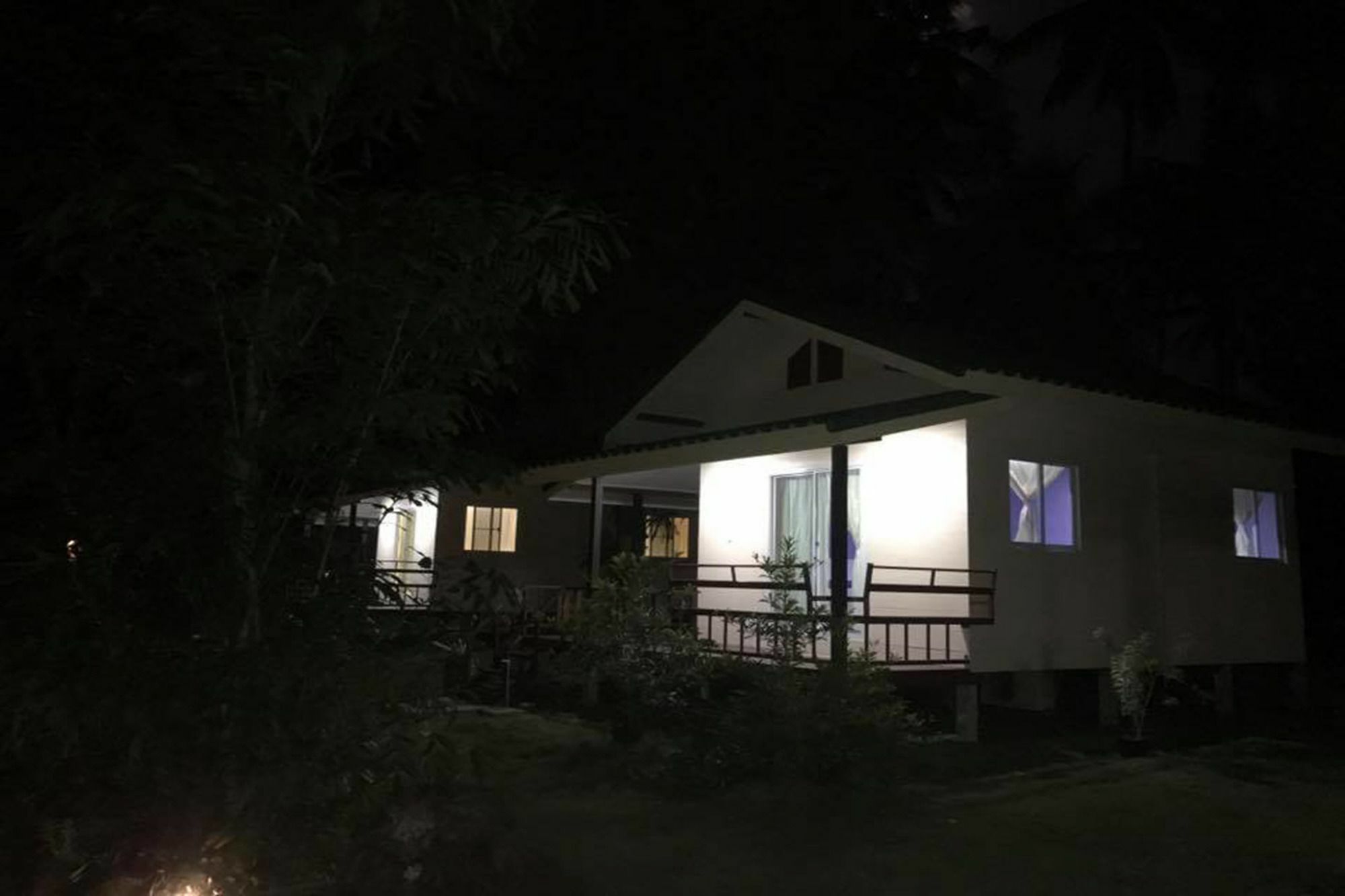 Отель Baan Phuean Koh Kood Ko Kut Экстерьер фото